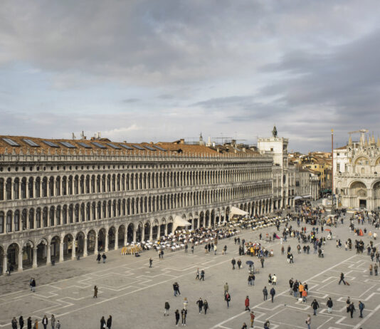 Procuratie Vecchie, Venezia: i serramenti OS275 in acciaio inox brunito