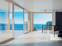 HST-Sky, il nuovo scorrevole alzante per finestre verticali