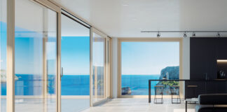 HST-Sky, il nuovo scorrevole alzante per finestre verticali