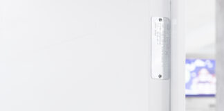 Cisa eFast, nuovo maniglione motorizzato: più protezione a persone e attività