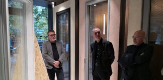 Presentato da Erco originale scorrevole con design personalizzabile