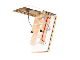 La scala retrattile ignifuga e in legno LWF 60