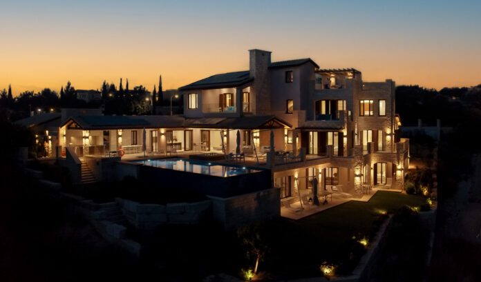 foto villa Cipro serramenti Pavanello