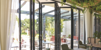 Alzanti scorrevoli fuori standard in PVC e alluminio