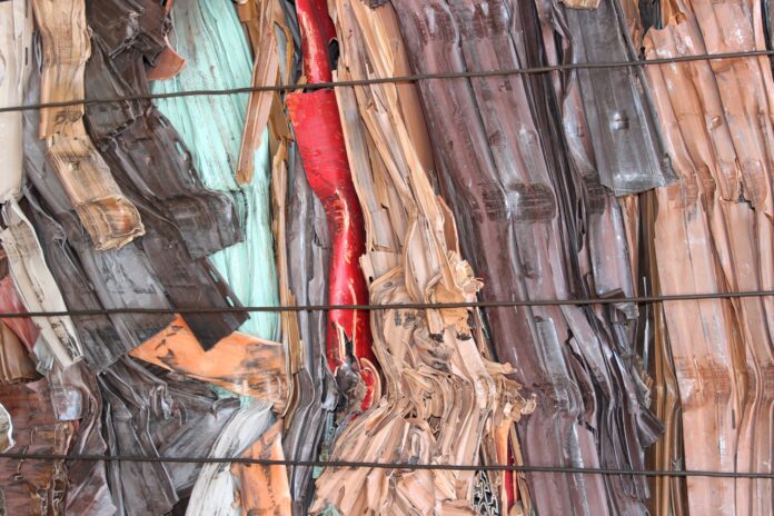 PVC pressato pronto per macinazione e riciclo