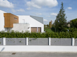 La recinzione per una villa a San Martino