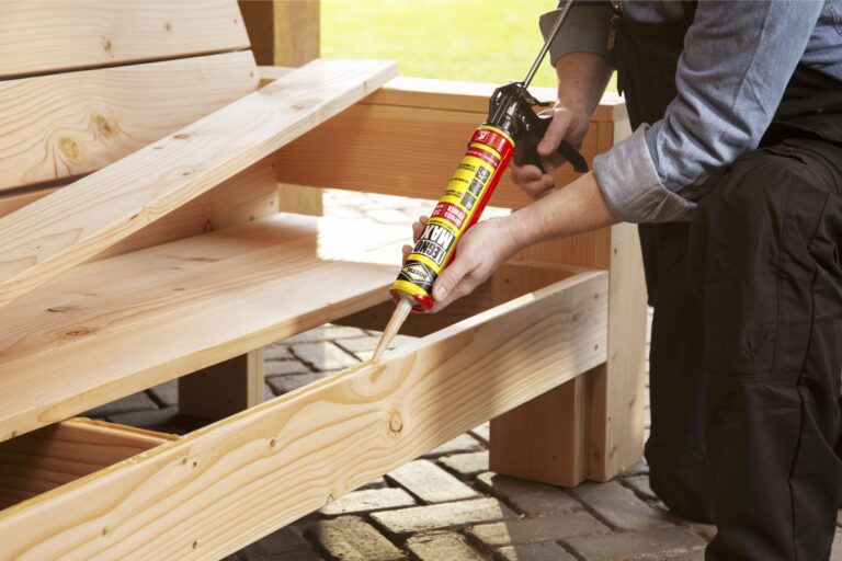 BOSTIK LEGNO MAX. Più forte del legno