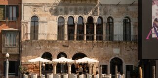 The Venice Venice Hotel di APML Architetti e i serramenti in ottone satinato