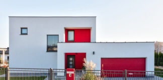 Flame red: variante rossa per serramenti esterni