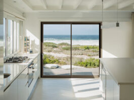 La gamma rinnovata di infissi e scorrevoli in alluminio