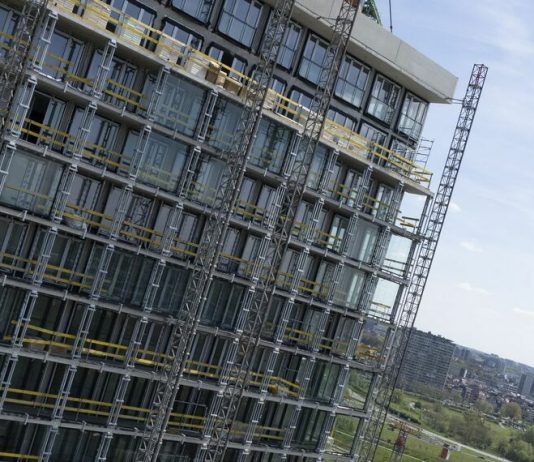 Terrace Doors MasterLine 8 contro le intemperie