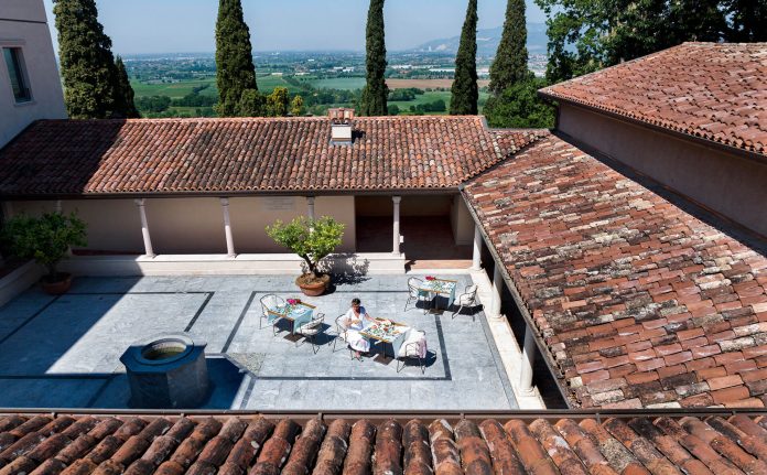 Eremus-relais-Slide-home05