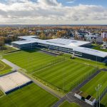 Il DFB-Campus con le porte Hörmann e Schörghuber