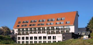 Il Dune Hotel di Nieuwpoort con i vetri a controllo solare