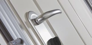 Il defender magnetico per proteggere la serratura della porta blindata