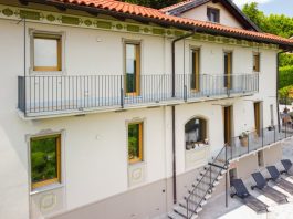 Finestre in legno per un edificio del Quattrocento