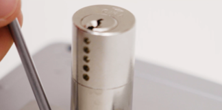 Elettroserratura per portoni e cancelli