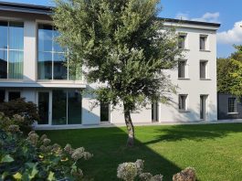 Panificio ristruttura il fienile con i vetri Optimus