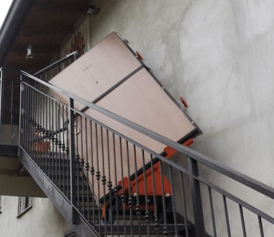 Super carrello per il trasporto di serramenti e porte