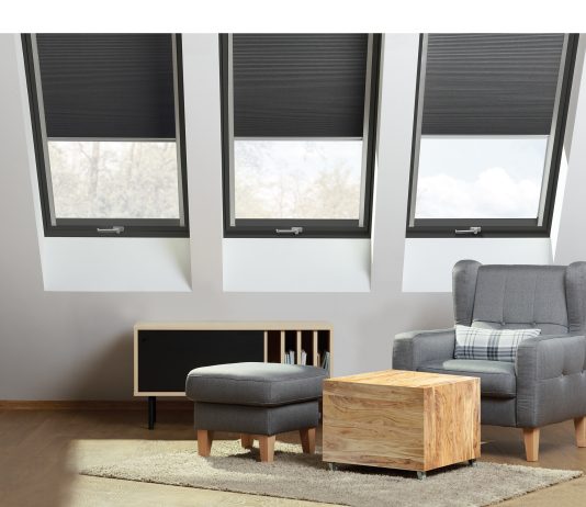 Color antracite per le finestre a bilico in PVC