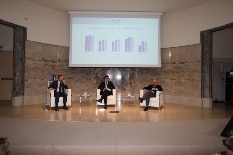 Acciaio, tra molte incognite possibile ripresa nel 2026