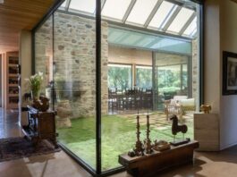 Contini Architettura firma una casa a patio luminosa