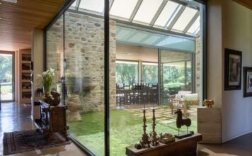 Contini Architettura firma una casa a patio luminosa