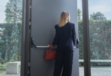 La nuova gamma di chiudiporta aerei a pignone e cremagliera