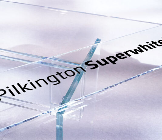 Nuovo spessore da 12 mm e versione satinata per Superwhite