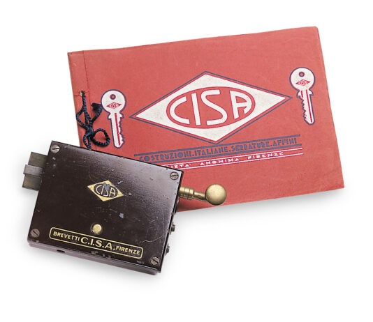 L’elettroserratura CISA compie 100 anni