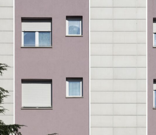 Serramenti ad alte prestazioni Salamander per ERP Milano, modello di rigenerazione energetica