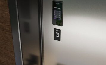 Nuovi accessi digitali per la porta blindata domotica