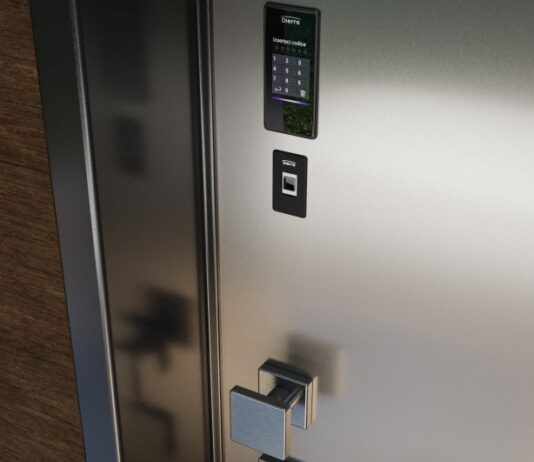Nuovi accessi digitali per la porta blindata domotica
