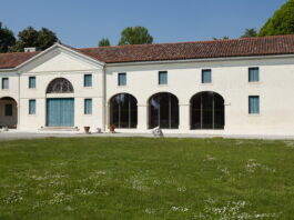 Villa Fapanni-Combi: serramenti minimali per il recupero della barchessa