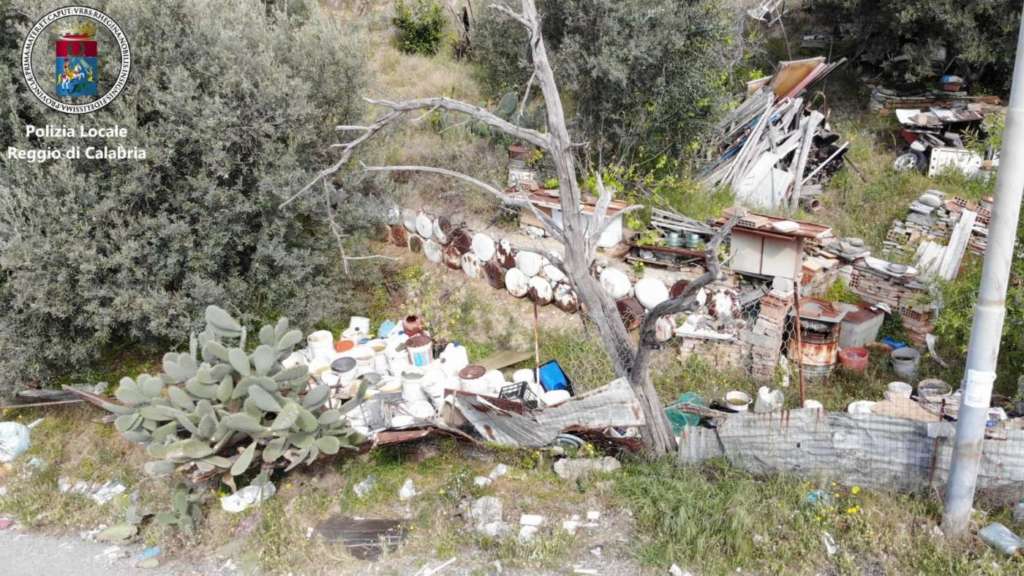 La gestione dei rifiuti in città presenta ancora numerose criticità