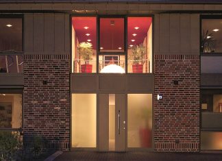 Casa in sicurezza con la porta d’ingresso ThermoCarbon sicurezza casa porta