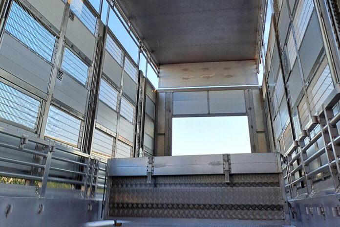 camion allevamento suini