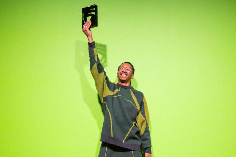 Saul Nash awarded the 2022 International Woolmark Prize