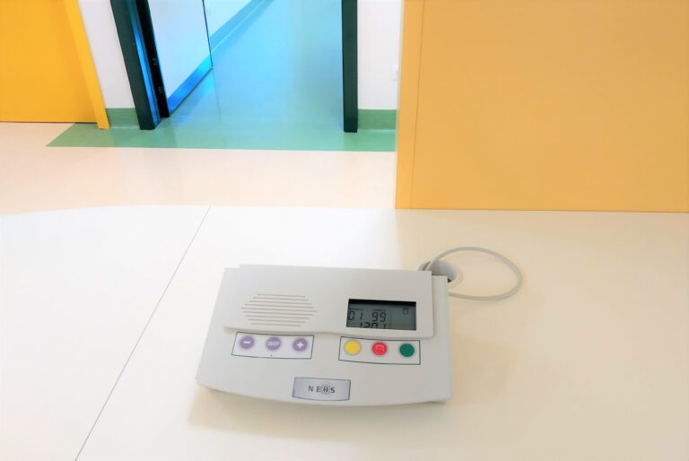 Un sistema di comunicazione paziente-infermiera a prova di emergenza sanitaria