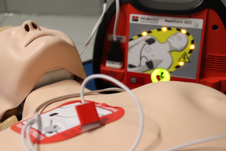 Legge sui defibrillatori, ok dalla Camera