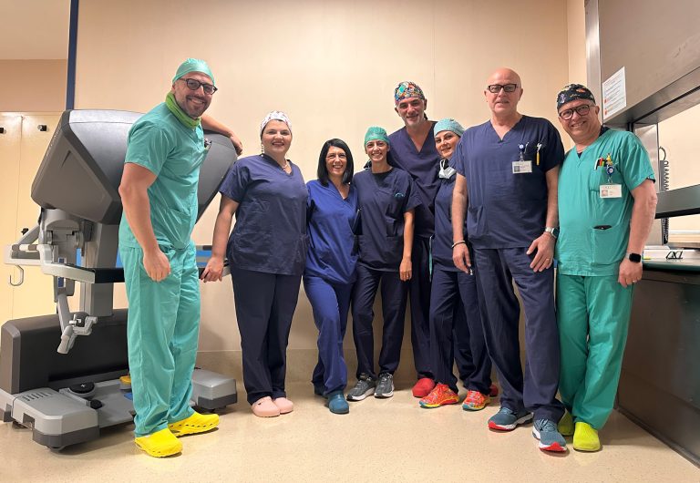 Tumore mammario: al Miulli mastectomia robotica con robot single-port