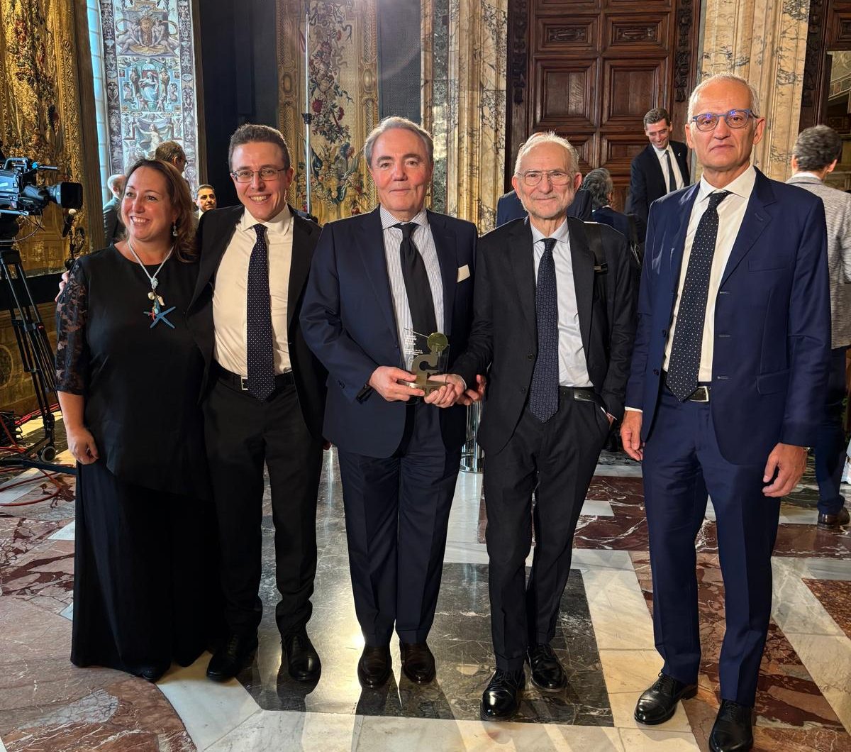 L’Istituto Nazionale dei Tumori riceve il premio Airc Credere nella Ricerca