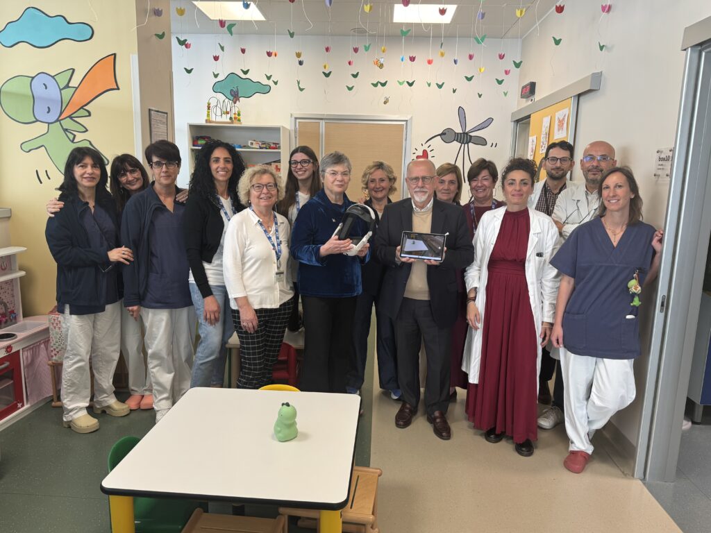 donazione visore realtà virtuale Irccs San Gerardo