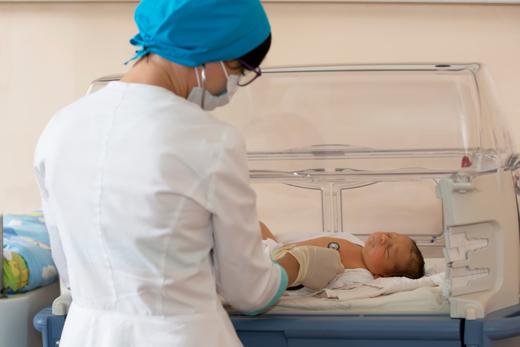Futuro della neonatologia in Italia: dalla denatalità alla riorganizzazione delle cure neonatali