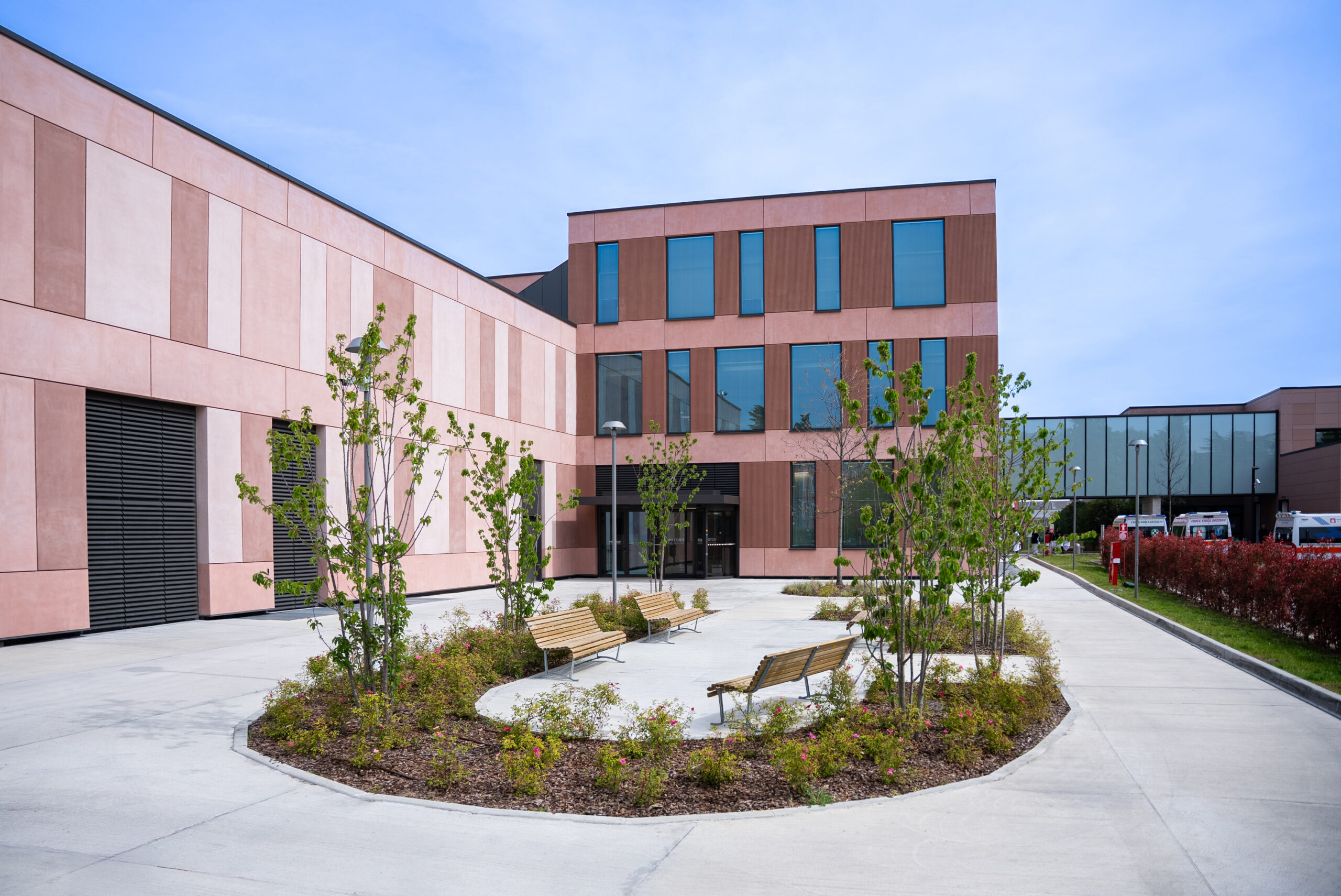 Humanitas Proton Building. Scienza, responsabilità e innovazione per la sanità 