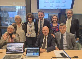 Contratto sanità 2025-2027: aumenti, carriere e nuove tutele