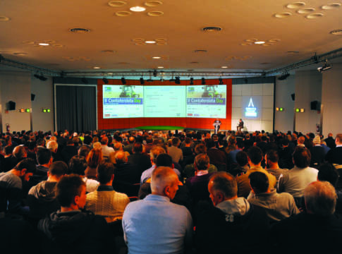 Agromeccanici, crescita continua anche nel 2015 Agromeccanici