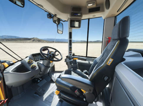 La nuova cabina CommandPlus di JCB Agri