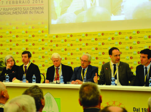 Agromafie, un business da 16 miliardi agromafie