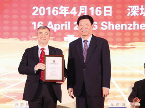 Il governo cinese premia Andrea Bedosti Bedosti